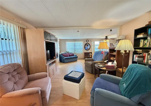 Photo 2 of Manufactured home for sale at 167 Jacaranda Dr, Leesburg, FL 34748 | MLS# G5110007 | Listing updated on 2026-09-23