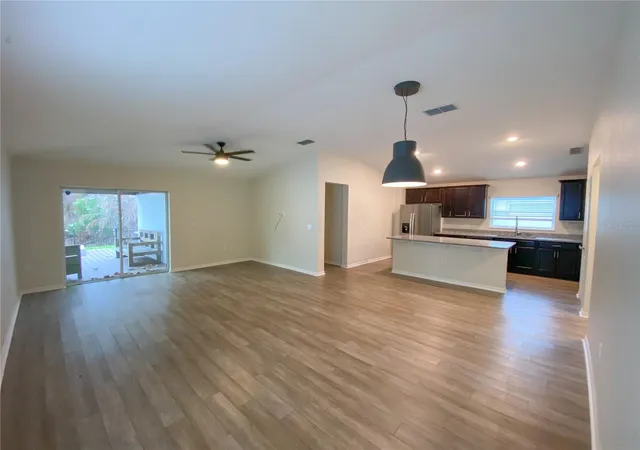 Photo 2 of Single family home for sale at 4637 Glencrest Loop, Saint Cloud, FL 34772 | MLS# O6393039 | Listing updated on 2026-09-29