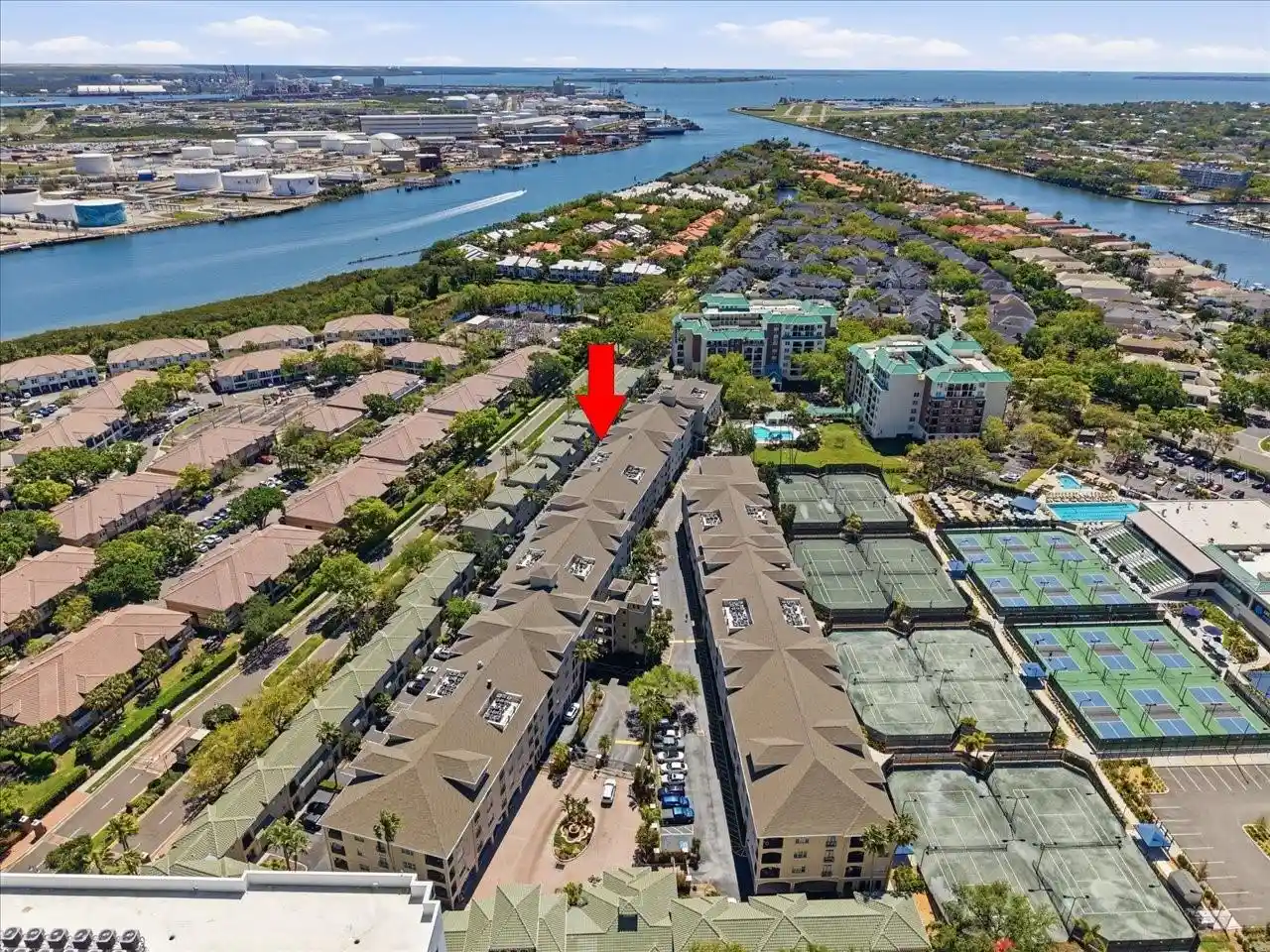 Listing Photo 1 - Condo for sale in 501 Knights Run Ave located at 501 Knights Run Ave, Tampa, FL 33602 - Unit #1320