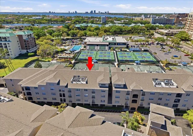 Homes for sale in Tampa, FL | 501 Knights Run Ave #1320, Tampa, FL 33602 | MLS# TB8489742