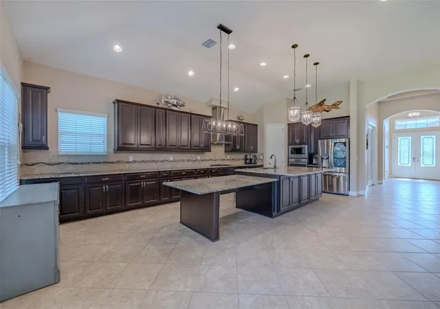Photo 3 of Single family home for sale at 5927 Jasper Glen Dr, Lithia, FL 33547 | MLS# TB8489751 | Listing updated on 2026-07-13