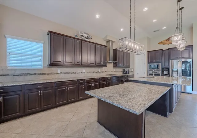 Photo 4 of Single family home for sale at 5927 Jasper Glen Dr, Lithia, FL 33547 | MLS# TB8489751 | Listing updated on 2026-07-13