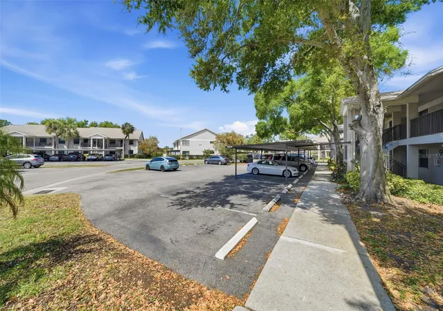 14th image of 2130 Elm St #401, Dunedin, FL 34698 | MLS# O6393046
