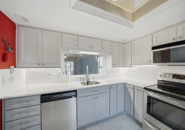 4th image of 2130 Elm St #401, Dunedin, FL 34698 | MLS# O6393046