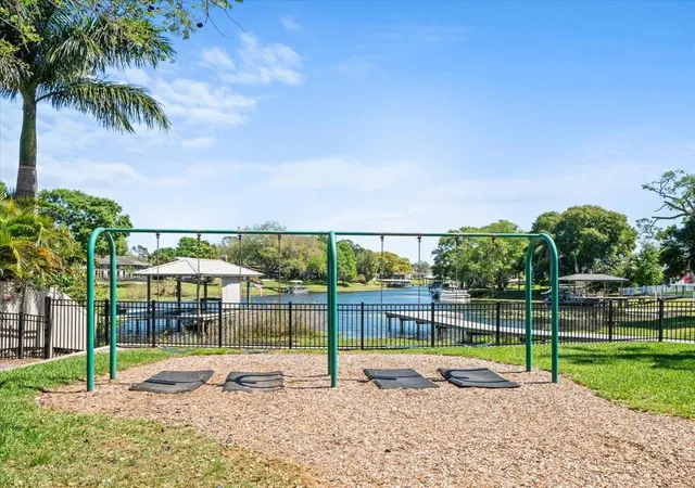 38th image of 10603 Carrollbrook Wy #10603, Tampa, FL 33618 | MLS# TB8489757