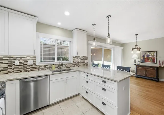 5th image of 10603 Carrollbrook Wy, TAMPA, FL 33618