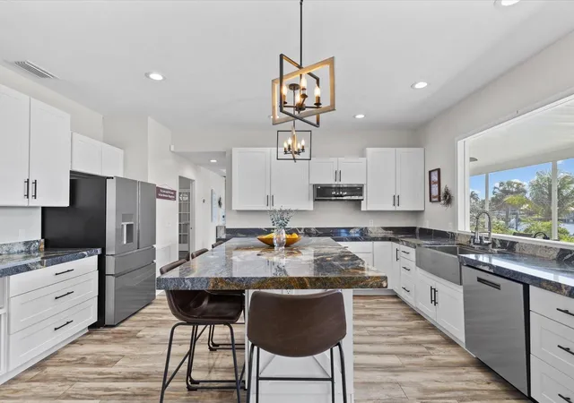 Photo 4 of Single family home for sale at 1414 Deirdre Dr, Ruskin, FL 33570 | MLS# TB8489781 | Listing updated on 2026-09-19