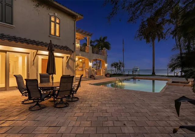 4th image of 6755 30Th St S, Saint Petersburg, FL 33712 | MLS# TB8489791