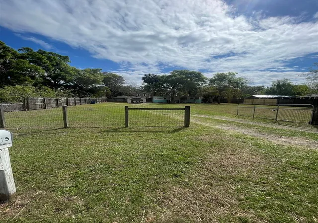 5th image of 5075 Central Ave, De Leon Springs, FL 32130 | MLS# V4948079