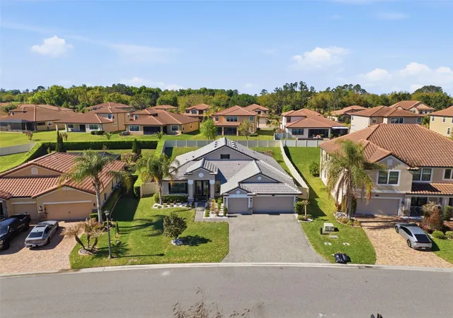 3rd image of 1844 Via Lago Dr, Lakeland, FL 33810 | MLS# TB8489800