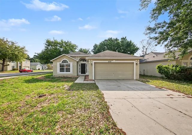 Photo 2 of Single family home for sale at 2212 Nicollett Way, Leesburg, FL 34748 | MLS# O6393096 | Listing updated on 2026-10-08