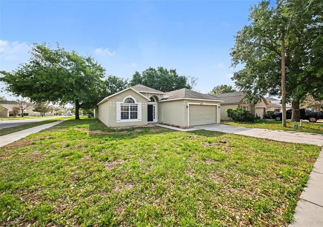 Photo 3 of Single family home for sale at 2212 Nicollett Way, Leesburg, FL 34748 | MLS# O6393096 | Listing updated on 2026-10-08