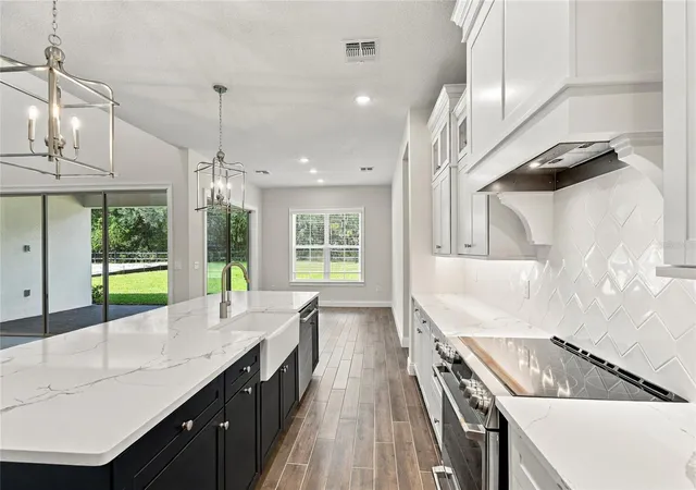 Photo 3 of Single family home for sale at 424 Marina Louis Point, Sanford, FL 32771 | MLS# O6393119 | Listing updated on 2026-09-24