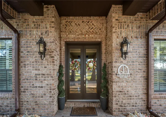 Photo 3 of Mansion for sale at 6900 Ranchero Ct, Saint Cloud, FL 34771 | MLS# S5146413 | Listing updated on 2026-07-30