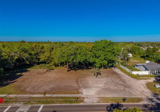 2nd image of 11625 131st St, Largo, FL 33774 | MLS# TB8489872