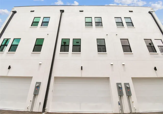 2nd image of 1218 E Kay St, TAMPA, FL 33602