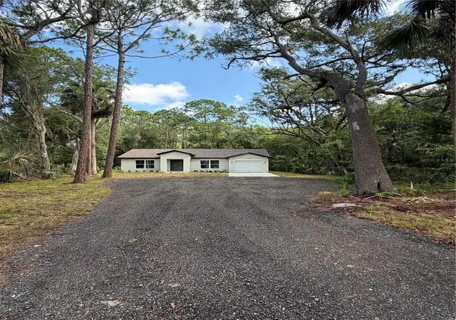 Photo 3 of Single family home for sale at 1438 Lake Harney, Geneva, FL 32732 | MLS# O6393152 | Listing updated on 2026-10-03