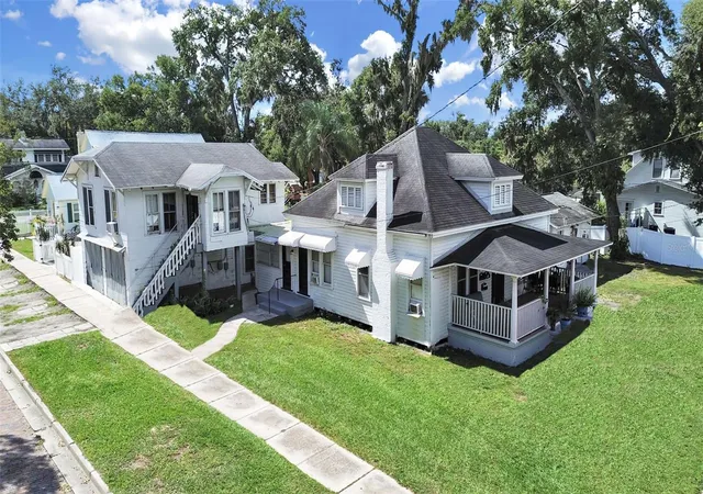 1st image of 601 W Baker St, Plant City, FL 33563 | MLS# TB8489924