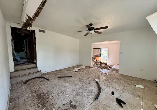 Photo 4 of Single family home for sale at 7921 Lakeshore Dr, Tampa, FL 33604 | MLS# L4960530 | Listing updated on 2026-10-14