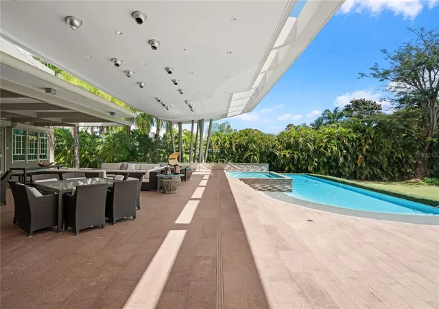 Photo 3 of Single family home for sale at 9 Castaña St, Guaynabo, PR 00968 | MLS# PR9120156 | Listing updated on 2026-03-25