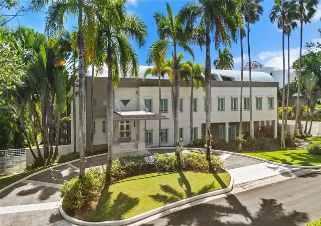 Photo 58 of Mansion for sale at 9 Castaña St, Guaynabo, PR 00968 | MLS# PR9120156 | Listing updated on 2026-03-25