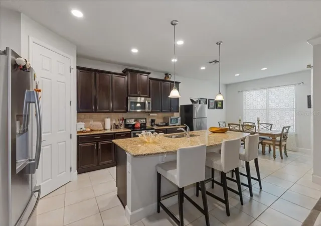 3rd image of 7180 Beek St, Windermere, FL 34786 | MLS# O6393213
