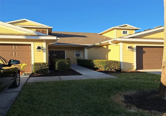 Photo 1 of Townhouse for sale at 8520 Broken Willow Ct, Tampa, FL 33647 | MLS# O6393218 | Listing updated on 2026-09-06