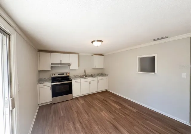 Photo 1 of Sale Pending at 1830 Bellgrove St, Lakeland, FL 33805 | MLS# O6393228 | Listing updated on 2026-10-20