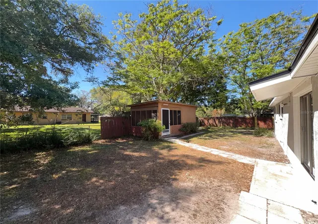 Photo 4 of Sale Pending at 1830 Bellgrove St, Lakeland, FL 33805 | MLS# O6393228 | Listing updated on 2026-10-20