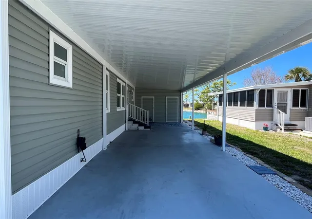 Photo 3 of Manufactured home for sale at 822 Baveno Dr, Venice, FL 34285 | MLS# N6143581 | Listing updated on 2026-04-16