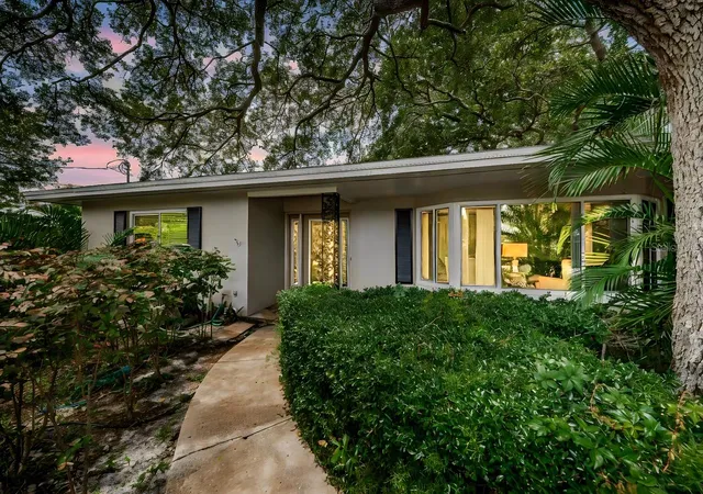 Photo 3 of Single family home for sale at 1704 Cypress Ave, Belleair, FL 33756 | MLS# TB8490017 | Listing updated on 2026-10-07