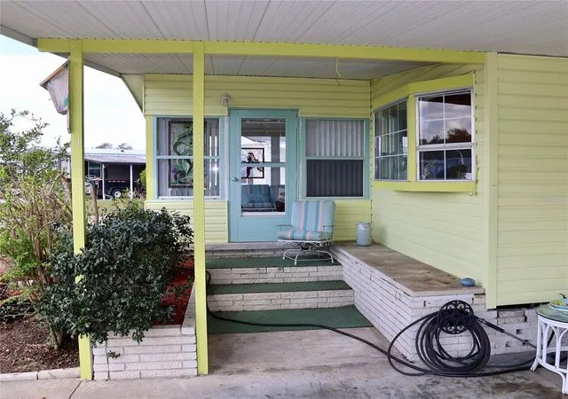 Photo 3 of Manufactured home for sale at 1610 Reynolds Rd #73, Lakeland, FL 33801 | MLS# TB8490036 | Listing updated on 2026-04-18