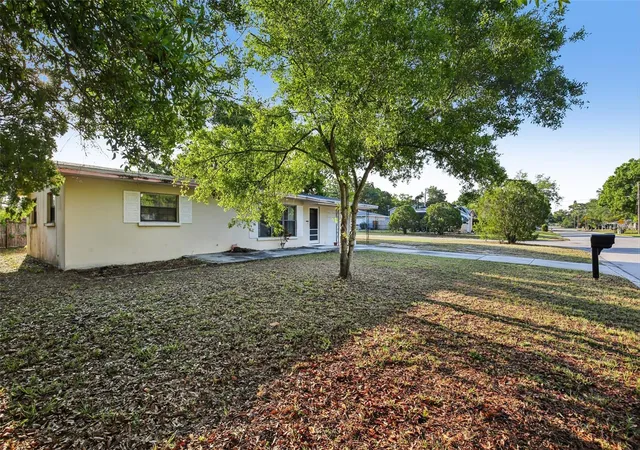 Photo 2 of Single family home for sale at 1415 Wood Ave, Clearwater, FL 33755 | MLS# TB8490045 | Listing updated on 2026-09-23