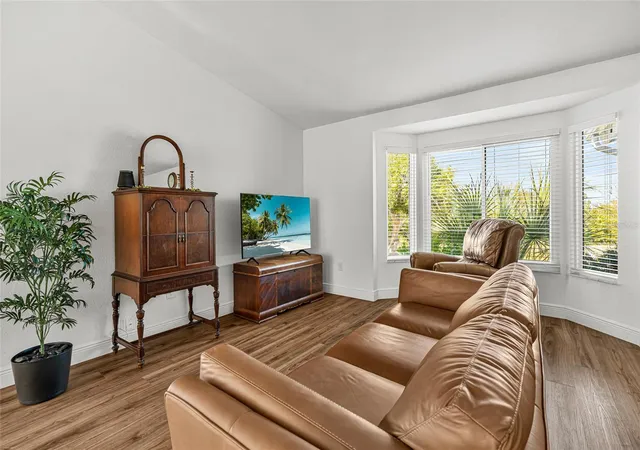 5th image of 2600 Palmetto St, Nokomis, FL 34275 | MLS# A4687370