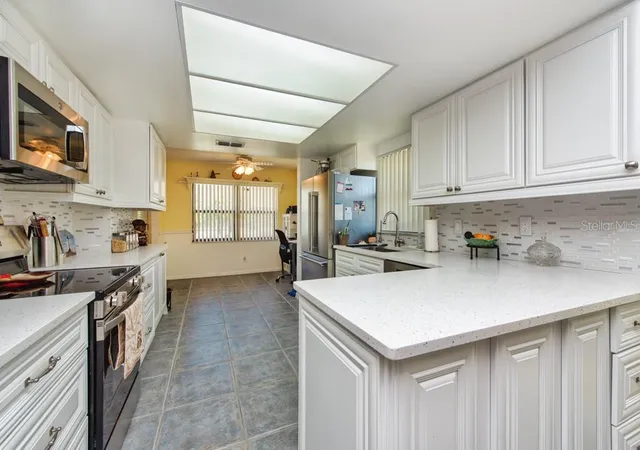 3rd image of 1605 Leland Dr, Sun City Center, FL 33573 | MLS# TB8490070