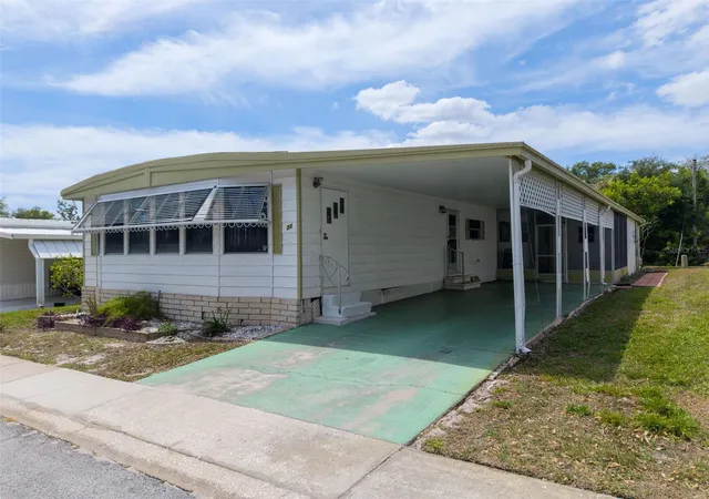 2nd image of 23 Mountain Laurel Dr, Palm Harbor, FL 34684 | MLS# TB8490077