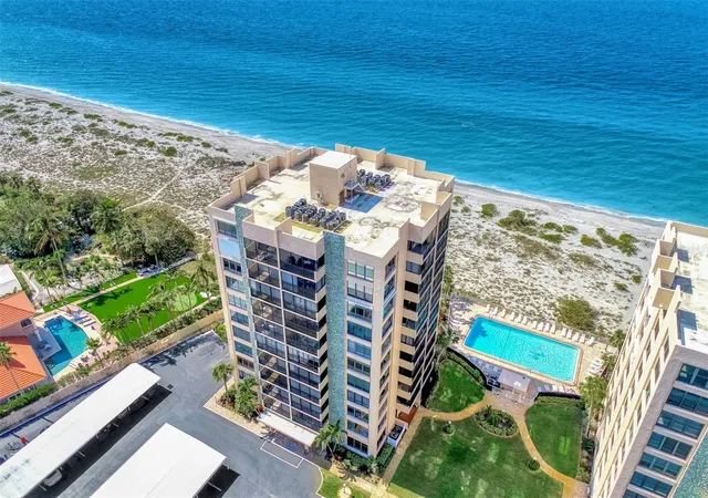 Photo 3 of Condo for sale at 631 Alhambra Rd #1004, Venice, FL 34285 | MLS# N6143582 | Listing updated on 2026-09-20