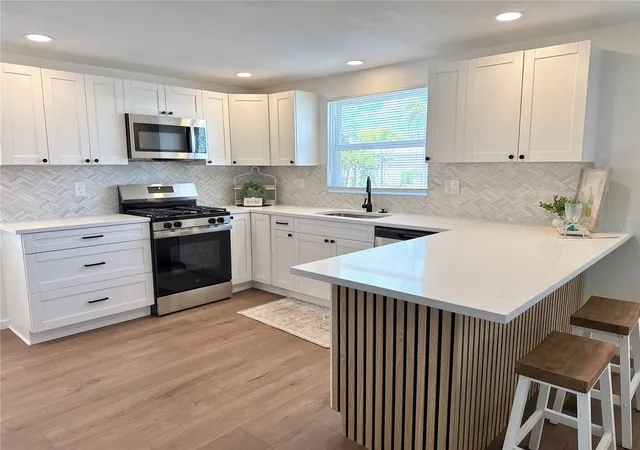 Photo 3 of Manufactured home for sale at 7271 Mount Arlington Dr NE #430, Saint Petersburg, FL 33702 | MLS# TB8490115 | Listing updated on 2026-09-22