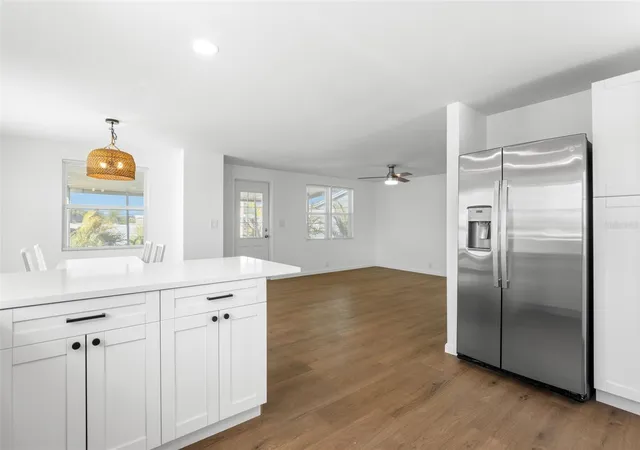 Photo 4 of Manufactured home for sale at 7271 Mount Arlington Dr NE #430, Saint Petersburg, FL 33702 | MLS# TB8490115 | Listing updated on 2026-09-22