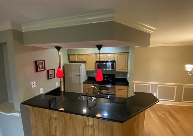2nd image of 246 Afton Sq #203, Altamonte Springs, FL 32714 | MLS# G5110047