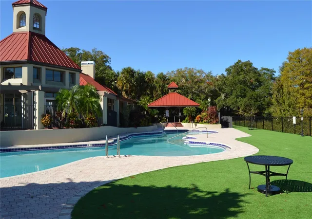 2nd image of 246 Afton Sq, ALTAMONTE SPRINGS, FL 32714
