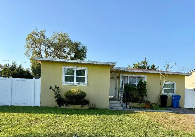 Photo 2 of Single family home for sale at 3624 Abington Ave S, Saint Petersburg, FL | MLS# TB8490152 | Listing updated on 2026-09-16