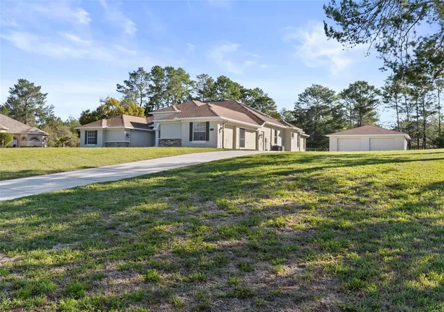 4th image of 10130 Lazy Days Ct, Weeki Wachee, FL 34613 | MLS# A4687393