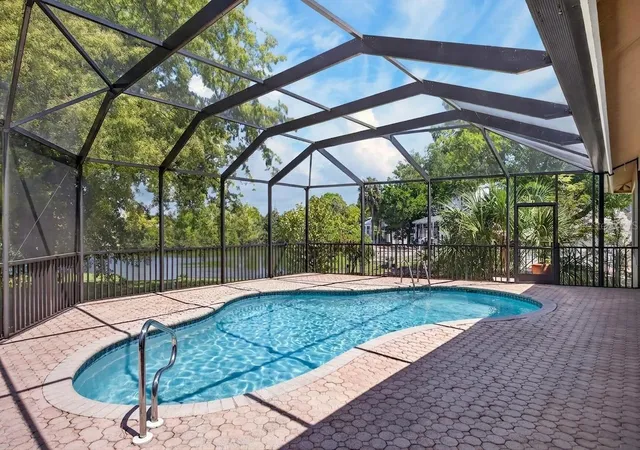 Photo 3 of Single family home for sale at 7214 Hendry Crk Dr, Fort Myers, FL 33908 | MLS# C7523884 | Listing updated on 2026-07-01