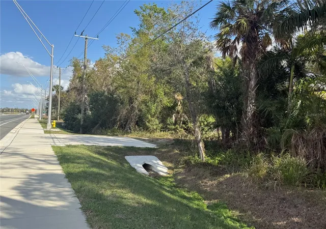 3rd image of 11959 Moccasin Wallow Rd, Parrish, FL 34219 | MLS# A4687396