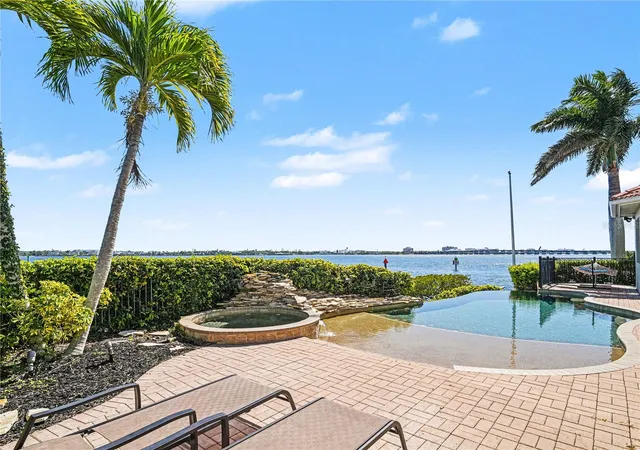Photo 3 of Single family home for sale at 102 12th Avenue E, Palmetto, FL 34221 | MLS# N6143586 | Listing updated on 2026-10-07