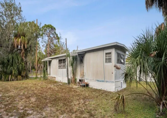 Photo 4 of Manufactured home for sale at 9300 Kiowa Dr, New Port Richey, FL 34654 | MLS# W7884201 | Listing updated on 2026-09-01