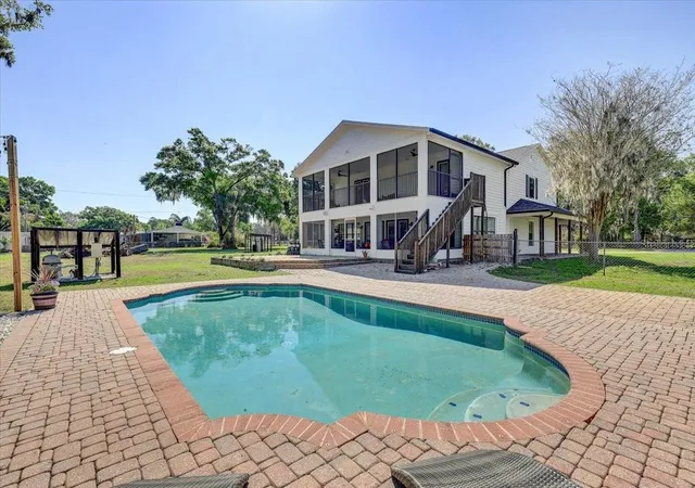 2nd image of 4710 Stearns Rd, Valrico, FL 33596 | MLS# TB8490214