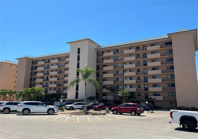 1st image of 4260 Se 20Th Pl #801, Cape Coral, FL 33904 | MLS# A4687432
