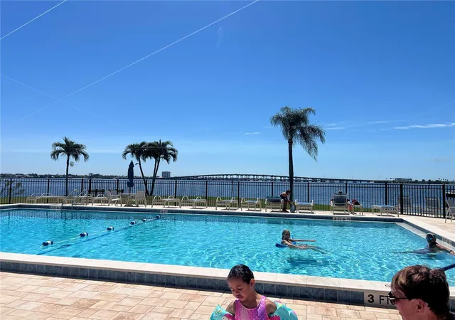 31st image of 4260 Se 20th Pl #801, Cape Coral, FL 33904 | MLS# A4687432